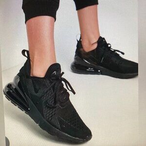 Nike Air Max 270 Sneakers Black Size 7Y (Big Kids) Women Size 8.5 Men Size 7